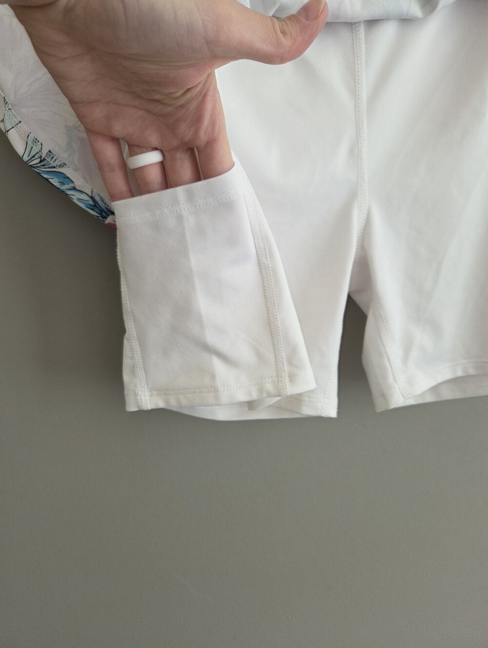 Tommy Bahama Active Ruffle Floral Tennis Golf Skort Size White Pink Size S - Picture 7 of 9